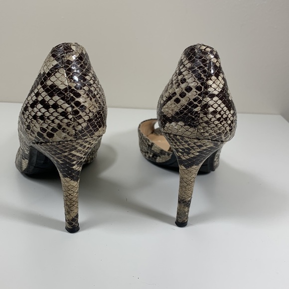 Marc Fisher peep toe pumps snake skin print - Picture 4 of 13